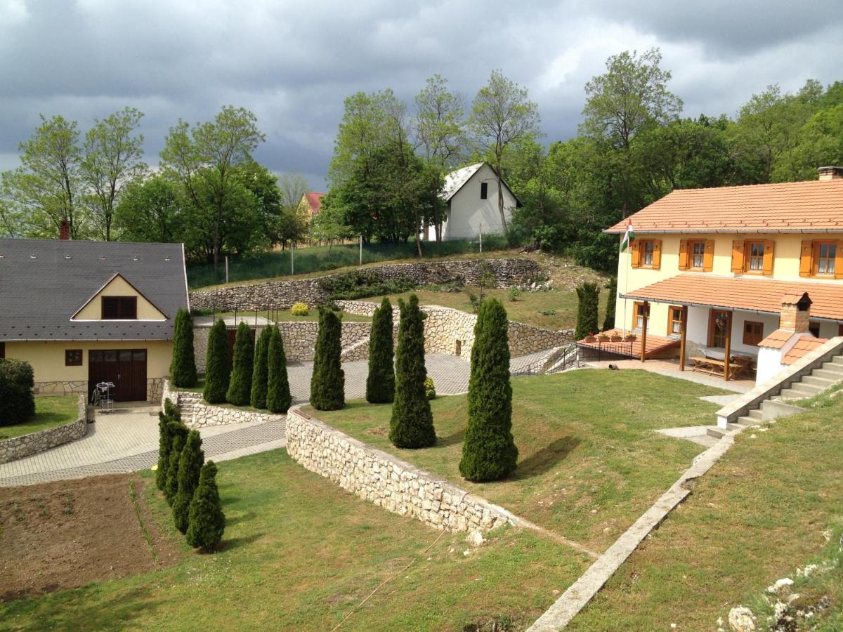 Hotel Judit Vendégház Sümeg Exterior foto